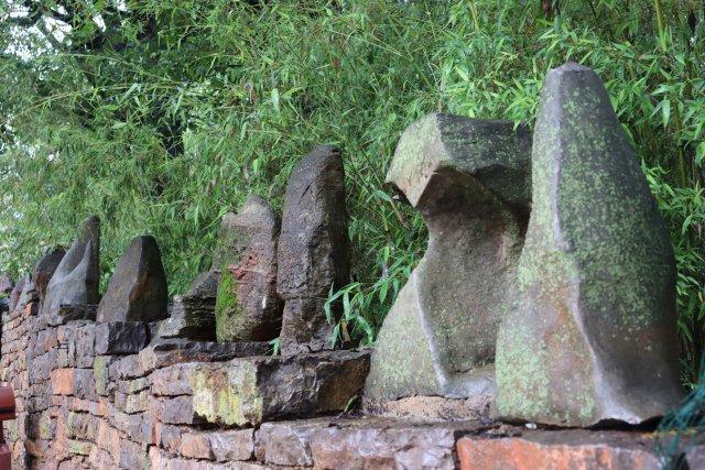 昆明石林：600年古彝寨用老规矩“绣”出文明新图景
