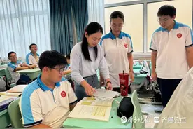 “学生心里想啥瞒不住我！”当“00后”到青岛十七中当高中老师图片