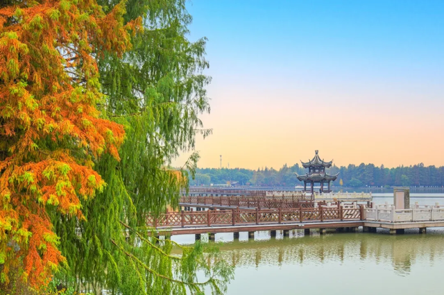 美翻了~这个秋假，来南湖吧！