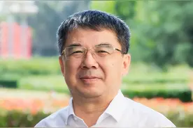 市委书记访谈录｜山东乳山市委书记刘奎忠：坐拥山海，如何将绿水青山转为金山银山图片