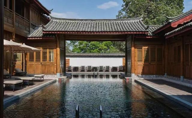 退场的颐和安缦，水土不服的隐奢酒店