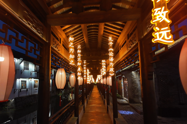 到奉贤·过大年｜青溪幻境，马年灯启，走！抢先探营，看老街被“马灯”悄悄点亮