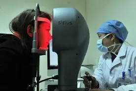 人为什么要眨眼？图片
