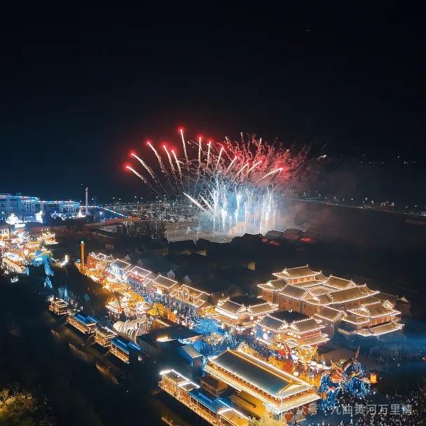 金秋国庆，雨幕真情：九曲黄河万里情和游客的双向奔赴