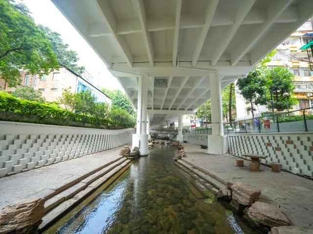 在东濠涌，赴一场与流水和清风的约会