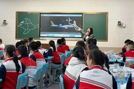 芝罘区：AI驱动初中生物跨学科教学新生态研讨图片