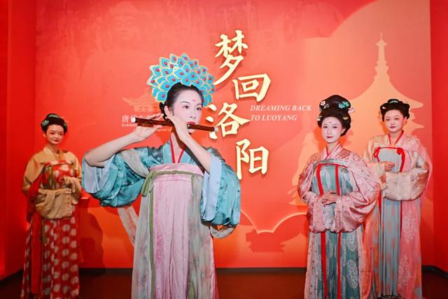 金秋十月去哪儿？万千气象成都行