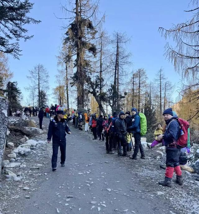 警眼看一线｜丹东派出所，党岭迷途的“引路人”