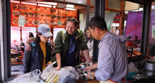 异乡为 “家”：波兰友人孟巨石的丽江生态情缘