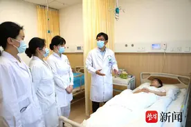 一场“怪病”后体重掉了30斤，这项新技术让女孩重获新生图片