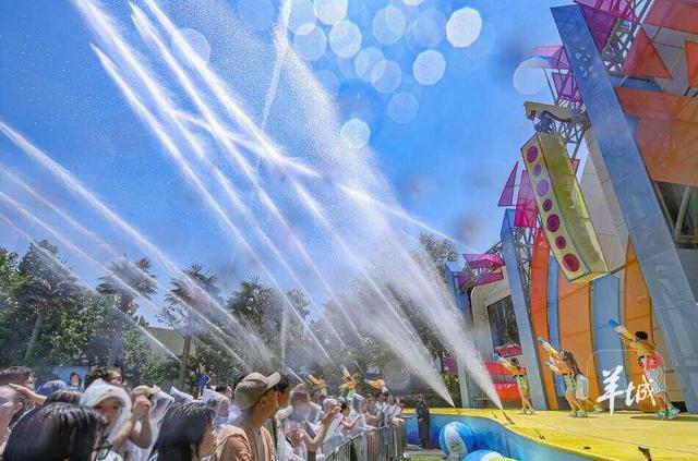 向北四千里：到北京环球度假区来一场“老广”的情绪迁徙