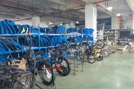 自行车可以躺着骑？松江产“躺车”有何特别之处？记者探访→图片