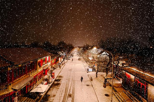 到宛平城体验雪中“穿越”，今晚还将点亮！