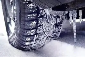 雪天路滑，更换雪地胎很有必要！图片
