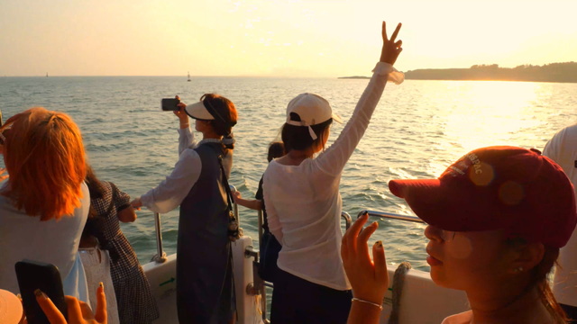交通升级+海景升级+00后特惠！魅力唐岛湾环游解锁秋日限定“渐变蓝”美景！