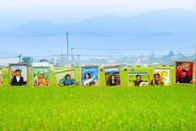 丰收季，杭州这个地方火了！村民大学生脑洞大开，COS世界名画图片