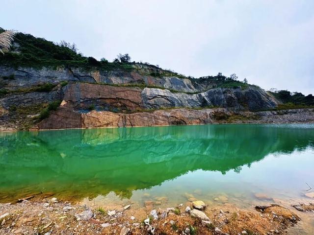 太美了！长寿版“九寨沟”，还有好多人不知道→