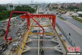 广州地铁八号线北延段首个车站主体结构封顶图片