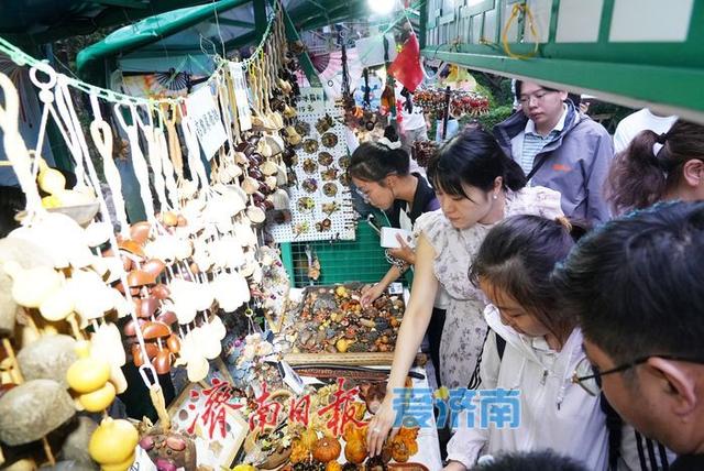 一年四季 泉在济南 | 非遗市集受热捧，“新玩” 让文化破圈