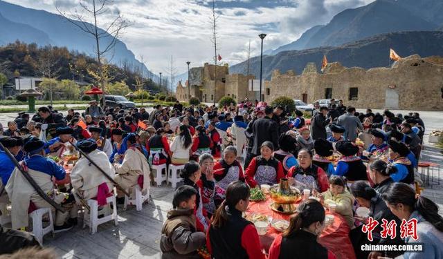 四川茂县：精彩文化活动庆羌年