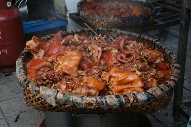 龙泉的早高峰在西河综合市场