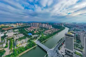 5月18日至19日，请到新兴看赛龙舟！图片