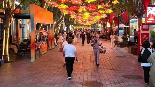 大鲍岛文化休闲街区国庆中秋假期前三天迎客28.79万人次