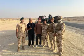 “战狼还是拍保守了！”潮新闻对话被伊拉克军方护送300公里的中国小伙儿图片