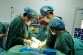 产妇脐带脱垂，胎儿命悬一线！惠州这家医院紧急救回新生命图片