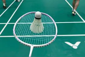 涨涨涨！羽毛球从80元/筒涨至160元/筒！昆明羽毛球爱好者开启囤货模式图片