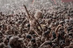 陈光辉：寻访佤族文化的神秘之旅——“摸你黑”狂欢节图片