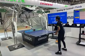 进博会上的科技体验：科技“硬碰硬”，玩出新花样图片