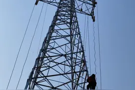 陕西蓝田新架高压线拟横穿滑翔俱乐部空域：补偿方案未定施工在继续 当地发改委：将重新评估补偿金额图片