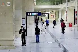 事发地铁站，3万元现钞丢了……图片