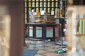 伦敦发生持刀袭击事件　两人受伤图片