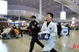 爱心“浇灌”生命之花：父亲捐髓救人一年后，女儿获捐得新生图片