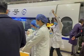 新春生命接力跨越1600公里，新华医院多学科团队救治危重早产儿图片