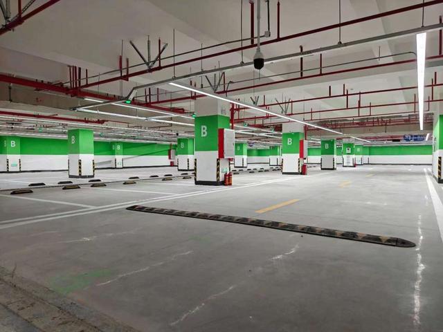 678个车位！布吉公园地下停车场试运行