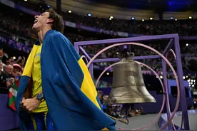 巴黎奥运会丨田径——男子撑杆跳高：杜普兰蒂斯破世界纪录夺冠(5)图片