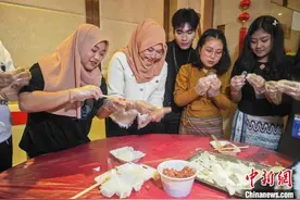 （新春见闻）东盟留学生广西体验“中国年”图片