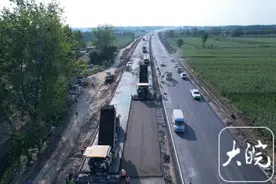 亳蒙高速“县城通”段主线水稳施工完成图片