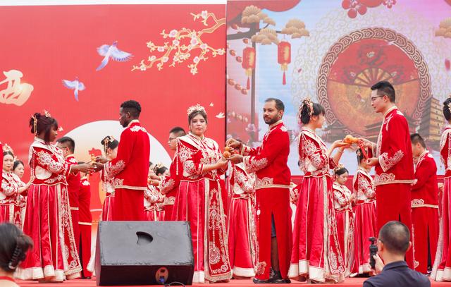 2025年全国“我们的节日·七夕”主题文化活动在湖北郧西启幕