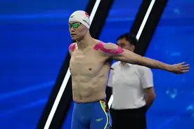 全国游泳冠军赛 | 200米自由泳群贤毕至 潘展乐、孙杨、汪顺同进半决赛图片