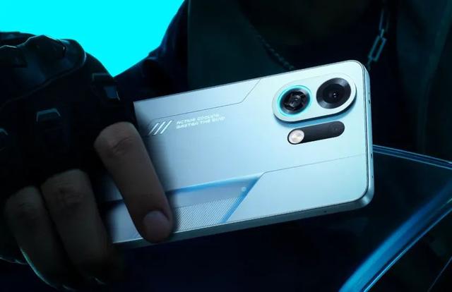 OPPO K13 Turbo系列：内置热风扇 但满级防水