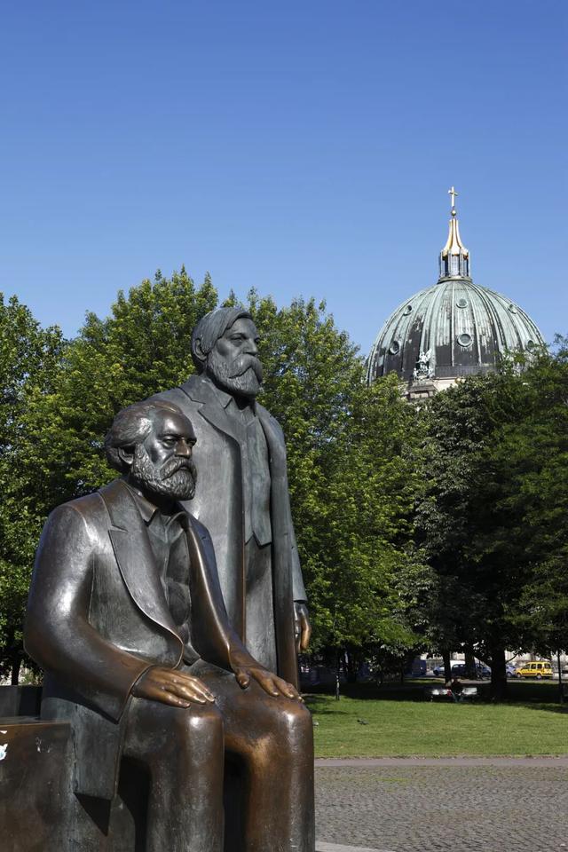 欧洲亚文化之都，“穷而性感”