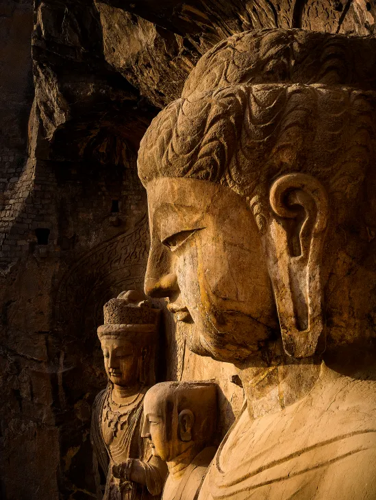 “一生总要去一次龙门石窟”