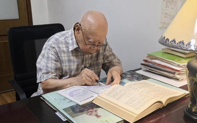 从“小八路”到“白求恩式好军医”——95岁抗战老兵刘世钺