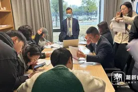 横店演员不够用、群演两个月工资翻10倍？现实版“霸总”都来拍戏了图片