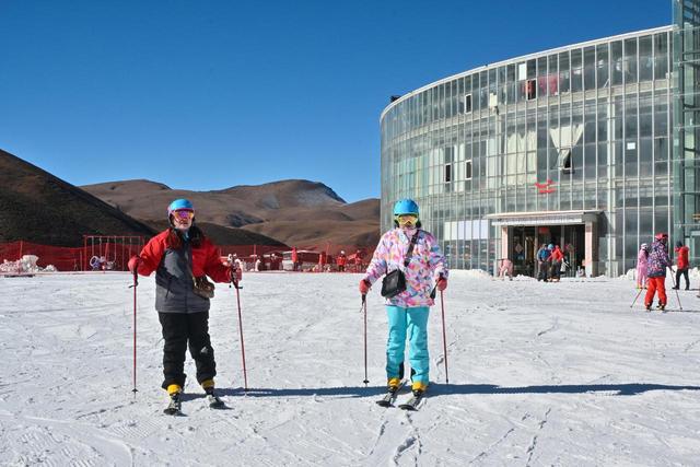 会泽大海草山滑雪旅游度假区正式迎来新雪季