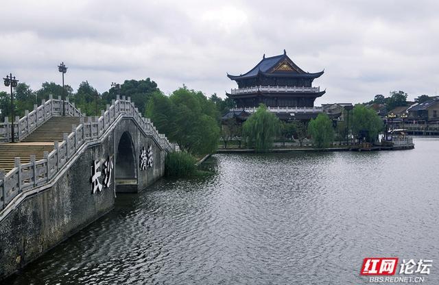 欢庆时刻｜湘水畔忆峥嵘，古镇中守初心：津市老干部靖港红色之旅